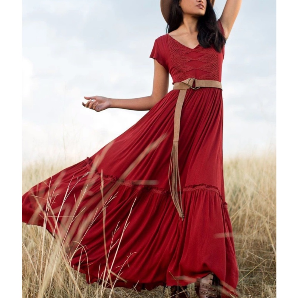 NWT JOYFOLIE VIENNA DRESS IN CRIMSON